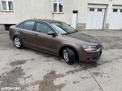 Culoaremaro Utilizat 2011 VW Jetta Comfortline Berlinǎ | 4.999 EUR (Preț OK)