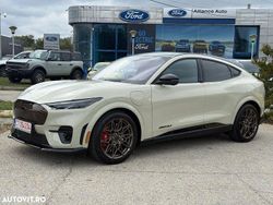 Culoarebej Nouă 2025 Ford Mustang Mach-E GT SUV | 64.990 EUR