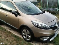 Culoaremaro Utilizat 2015 Renault Scénic III Bose Edition Monovolum | 7.250 EUR (Puțin scump)