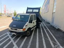 Alb Utilizat 2004 Iveco Daily Berlinǎ | 5.850 EUR