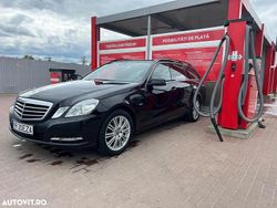 Culoarenegru Utilizat 2012 Mercedes E220 Hatchback | 9.300 EUR (Preț bun)