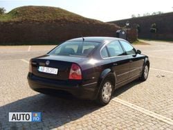 Negru Utilizat 2001 VW Passat Berlinǎ | 2.390 EUR (Scump)