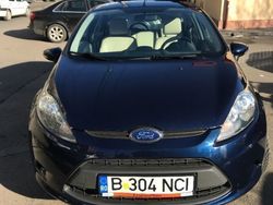 Albastru Utilizat 2012 Ford Fiesta Hatchback | 5.500 EUR (Scump)