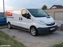 Culoarealb Utilizat 2010 Opel Vivaro Van | 4.950 EUR (Preț bun)