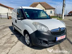 Alb Utilizat 2012 Opel Combo Monovolum | 2.650 EUR (Preț OK)