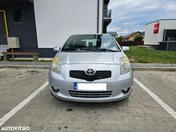 Gri Utilizat 2007 Toyota Yaris | 2.990 EUR