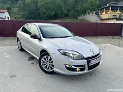 Argintiu Utilizat 2012 Renault Laguna III Bose Edition Hatchback | 4.400 EUR
