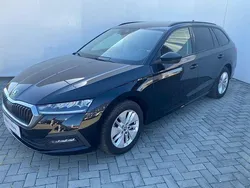 Negru metalic perleffect Utilizat 2021 Skoda Octavia Break | 19.278 EUR (Scump)