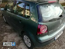 Verde Utilizat 2006 VW Polo Hatchback | 2.500 EUR (Puțin scump)