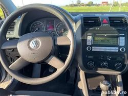 Gri Utilizat 2004 VW Golf V Hatchback | 2.300 EUR (Preț OK)