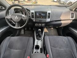 Gri Utilizat 2008 Mitsubishi Outlander Instyle SUV | 4.499 EUR (Preț OK)