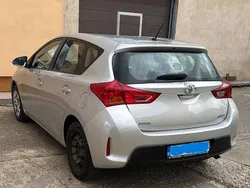 Culoareargint Utilizat 2013 Toyota Auris Break | 6.000 EUR