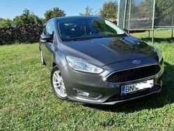 Gri Utilizat 2017 Ford Focus Hatchback | 6.200 EUR (Super Preț)