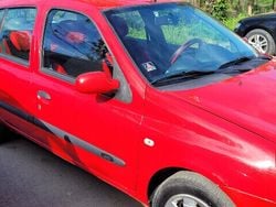Roșu Utilizat 2005 Renault Clio II Berlinǎ | 1.300 EUR (Preț OK)