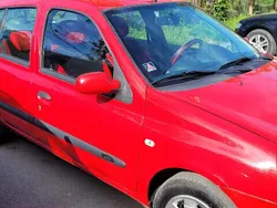 Roșu Utilizat 2005 Renault Clio II Berlinǎ | 1.590 EUR (Preț bun)