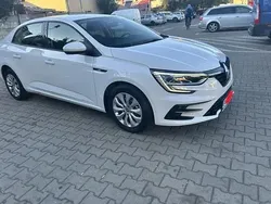 Alb Utilizat 2021 Renault Mégane IV Zen Berlinǎ | 11.350 EUR (Preț bun)