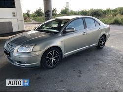 Verde Utilizat 2004 Toyota Avensis Berlinǎ | 2.200 EUR