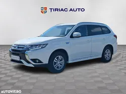 Alb Utilizat 2017 Mitsubishi Outlander P-HEV SUV | 20.234 EUR (Scump)