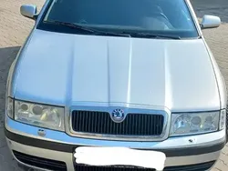 Utilizat 2003 Skoda Octavia Tour Hatchback | 1.500 EUR (Super Preț)