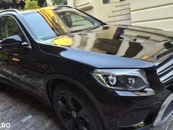 Culoarenegru Utilizat 2019 Mercedes GLC250 SUV | 24.800 EUR (Preț OK)