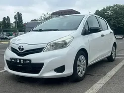 Alb Utilizat 2013 Toyota Yaris Hatchback | 5.200 EUR (Preț OK)