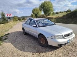 Utilizat 2000 Audi A4 Berlinǎ | 5.000 EUR