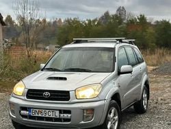 Utilizat 2003 Toyota RAV4 SUV | 2.250 EUR