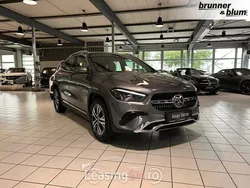 Argintiu Utilizat 2023 Mercedes GLA180 SUV | 44.155 EUR