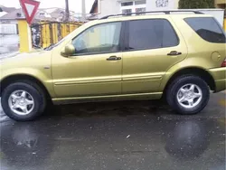Utilizat 2002 Mercedes ML320 SUV | 2.500 EUR