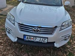 Culoarealb Utilizat 2010 Toyota RAV4 SUV | 9.650 EUR