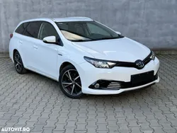 Alb Utilizat 2018 Toyota Auris Hybrid Comfort Break | 9.200 EUR (Super Preț)