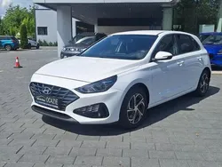 Alb Utilizat 2021 Hyundai i30 Hatchback | 13.850 EUR (Preț OK)