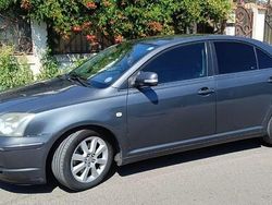 Utilizat 2005 Toyota Avensis Berlinǎ | 3.400 EUR