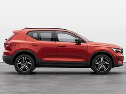 ["fusion red"] Nouă 2024 Volvo XC40 Plus SUV | 46.050 EUR