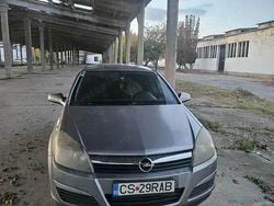 Utilizat 2004 Opel Astra Hatchback | 1.000 EUR (Preț bun)