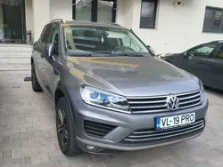 Gri Utilizat 2017 VW Touareg Mountain SUV | 22.500 EUR (Super Preț)