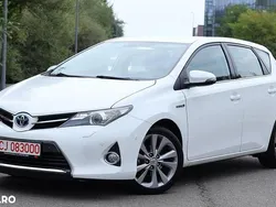 Culoarealb Utilizat 2013 Toyota Auris Hybrid Hatchback | 10.690 EUR (Preț OK)