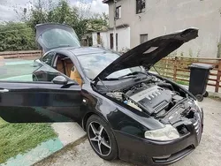 Culoarenegru Utilizat 2006 Alfa Romeo GT Coupe | 2.800 EUR
