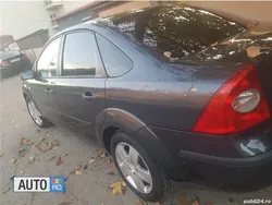 Gri Utilizat 2008 Ford Focus Trend Berlinǎ | 2.800 EUR (Preț OK)