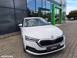 Culoarealb Utilizat 2021 Skoda Octavia Style Hatchback | 22.000 EUR (Puțin scump)