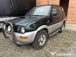 Verde Utilizat 1999 Nissan Terrano SUV | 2.300 EUR