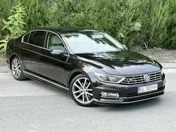Negru Utilizat 2015 VW Passat R-line Berlinǎ | 9.200 EUR (Preț bun)