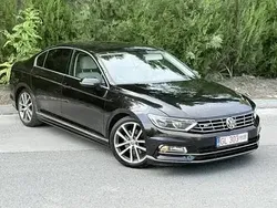 Negru Utilizat 2015 VW Passat R-line Berlinǎ | 11.700 EUR (Preț OK)