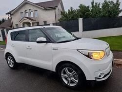 Alb Utilizat 2016 Kia Soul EV Premium SUV | 12.600 EUR