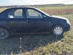 Verde Utilizat 2004 Dacia Logan Berlinǎ | 3.000 EUR