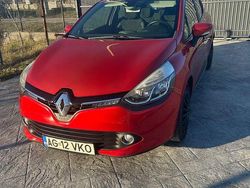 Culoarerosu Utilizat 2015 Renault Clio IV Intens Hatchback | 9.000 EUR (Puțin scump)