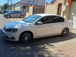 Utilizat 2013 VW Passat Berlinǎ | 6.990 EUR (Preț OK)