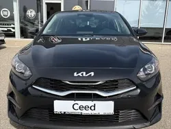 Negru Nouă 2024 Kia Ceed Best Hatchback | 22.147 EUR (Scump)
