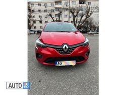 Rosu Utilizat 2022 Renault Clio V Hatchback | 14.900 EUR (Preț OK)