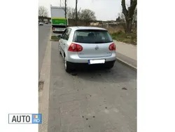 Argintiu Utilizat 2004 VW Golf IV Hatchback | 3.950 EUR
